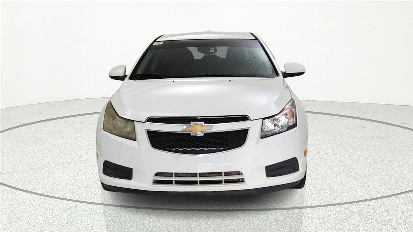 Used 2011 Chevrolet Cruze LT FWD image 2