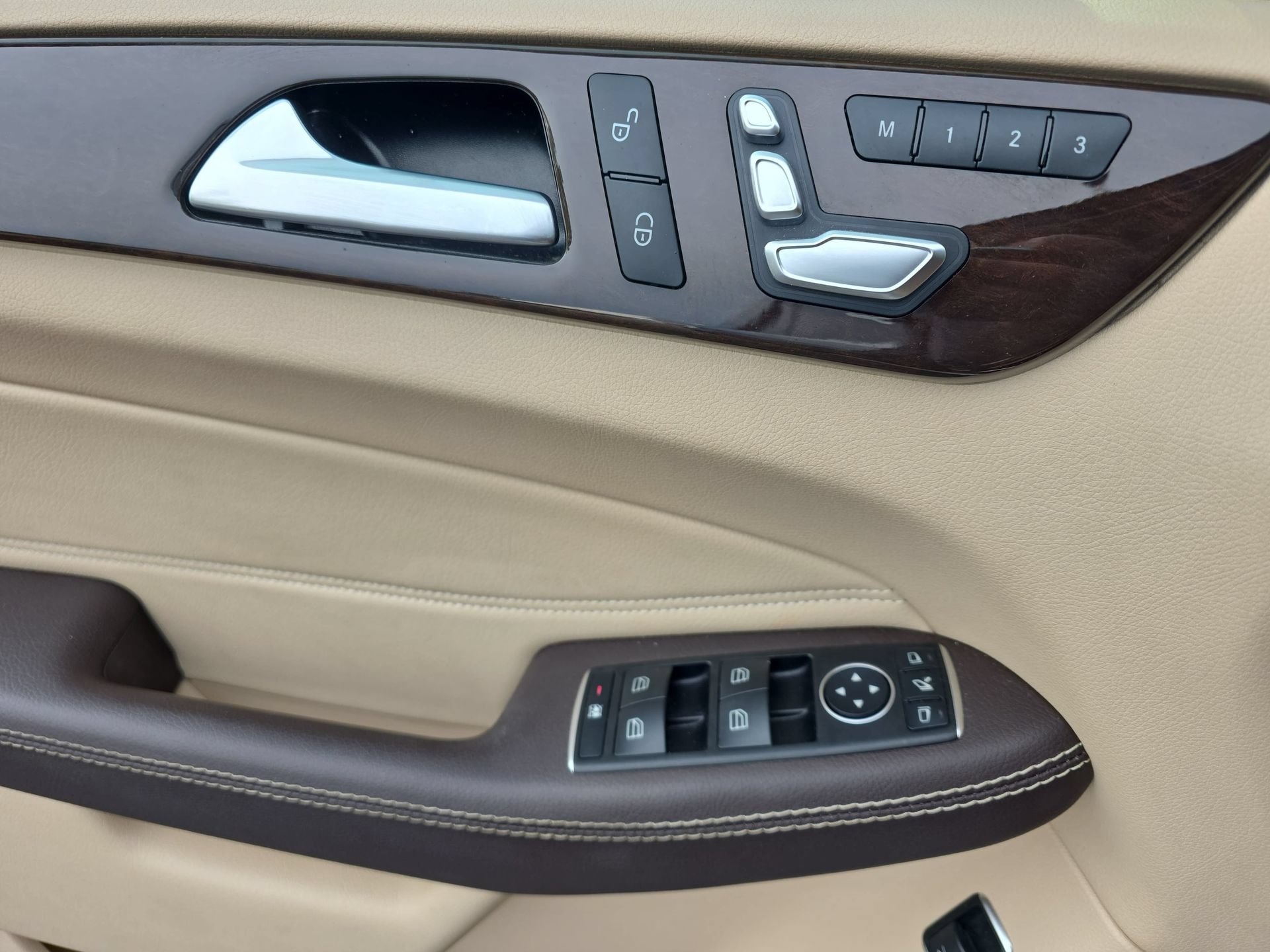 Certified 2018 Mercedes-Benz GLE 350 4MATIC image 26