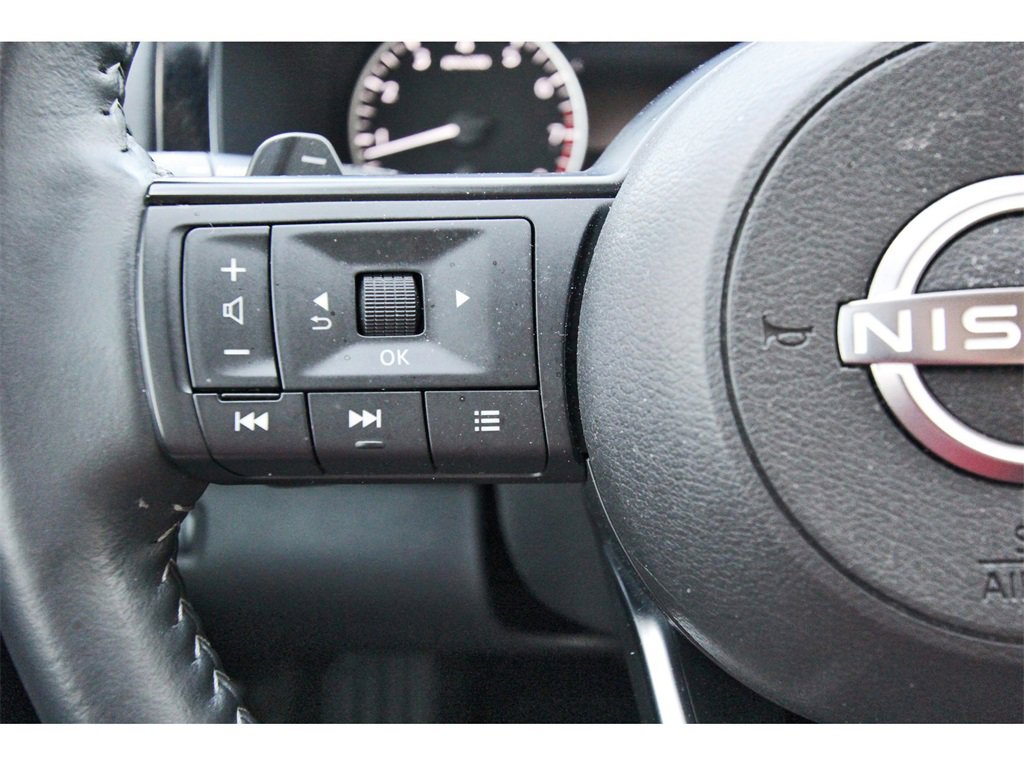 Used 2025 Nissan Pathfinder SV w/ Cargo Package image 11