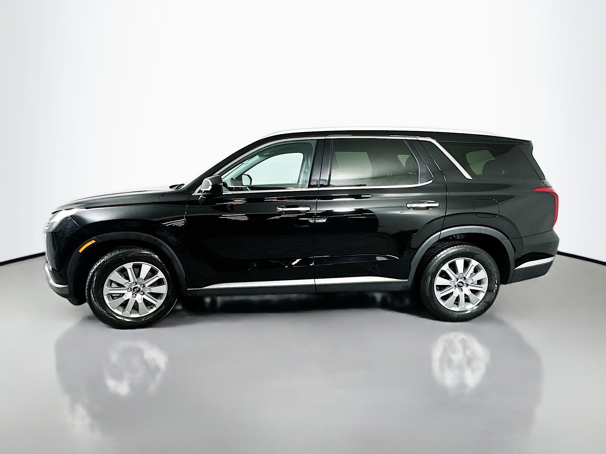 Used 2025 Hyundai Palisade SEL FWD image 4