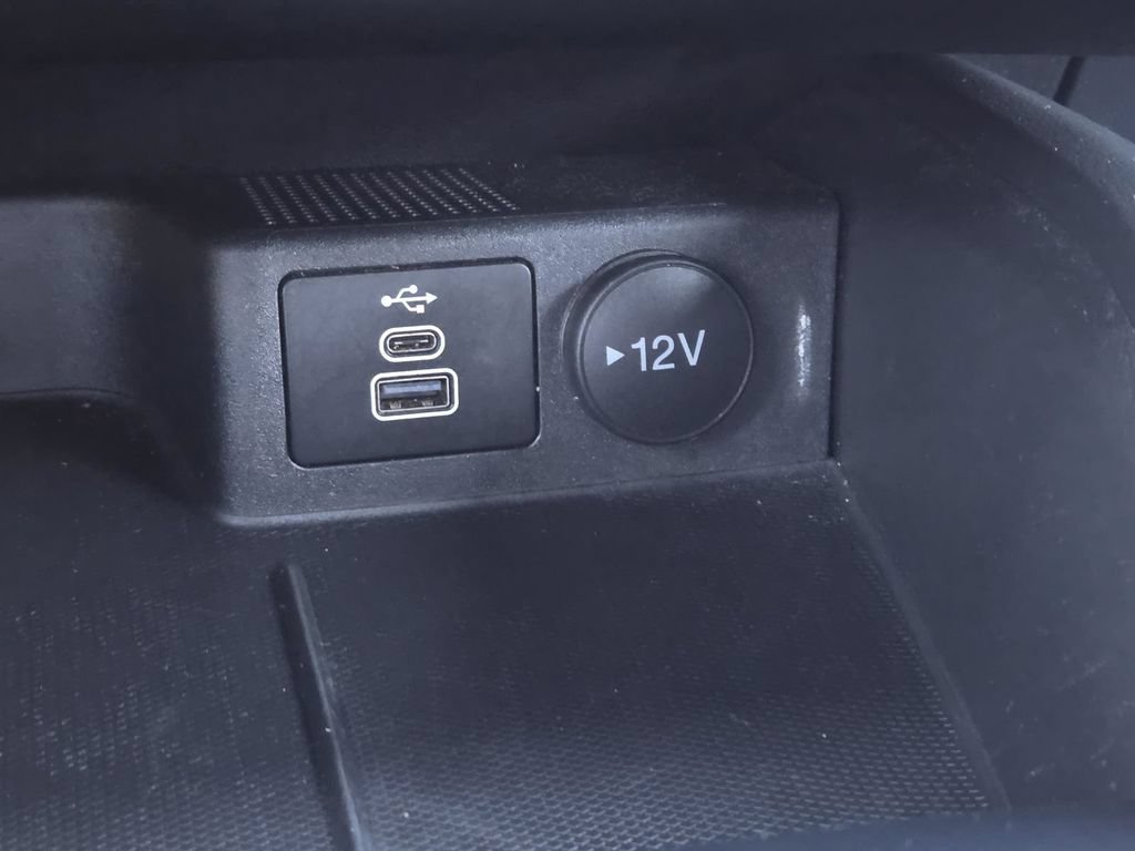 Used 2025 Ford Escape ST-Line Select AWD/4WD image 28