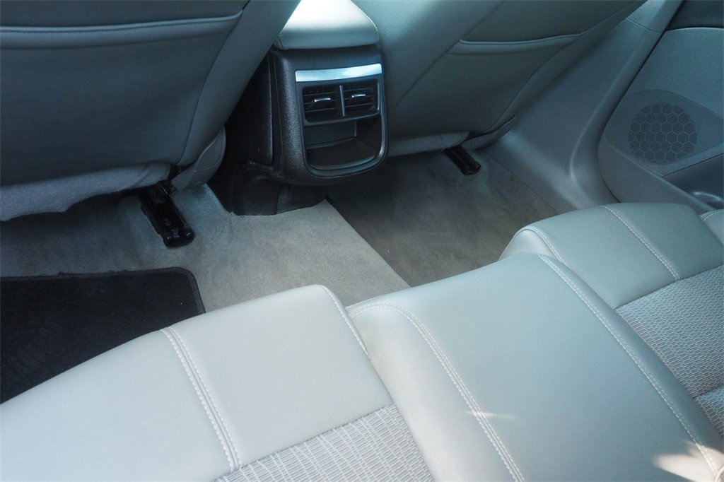 Used 2017 Chevrolet Impala LT image 18