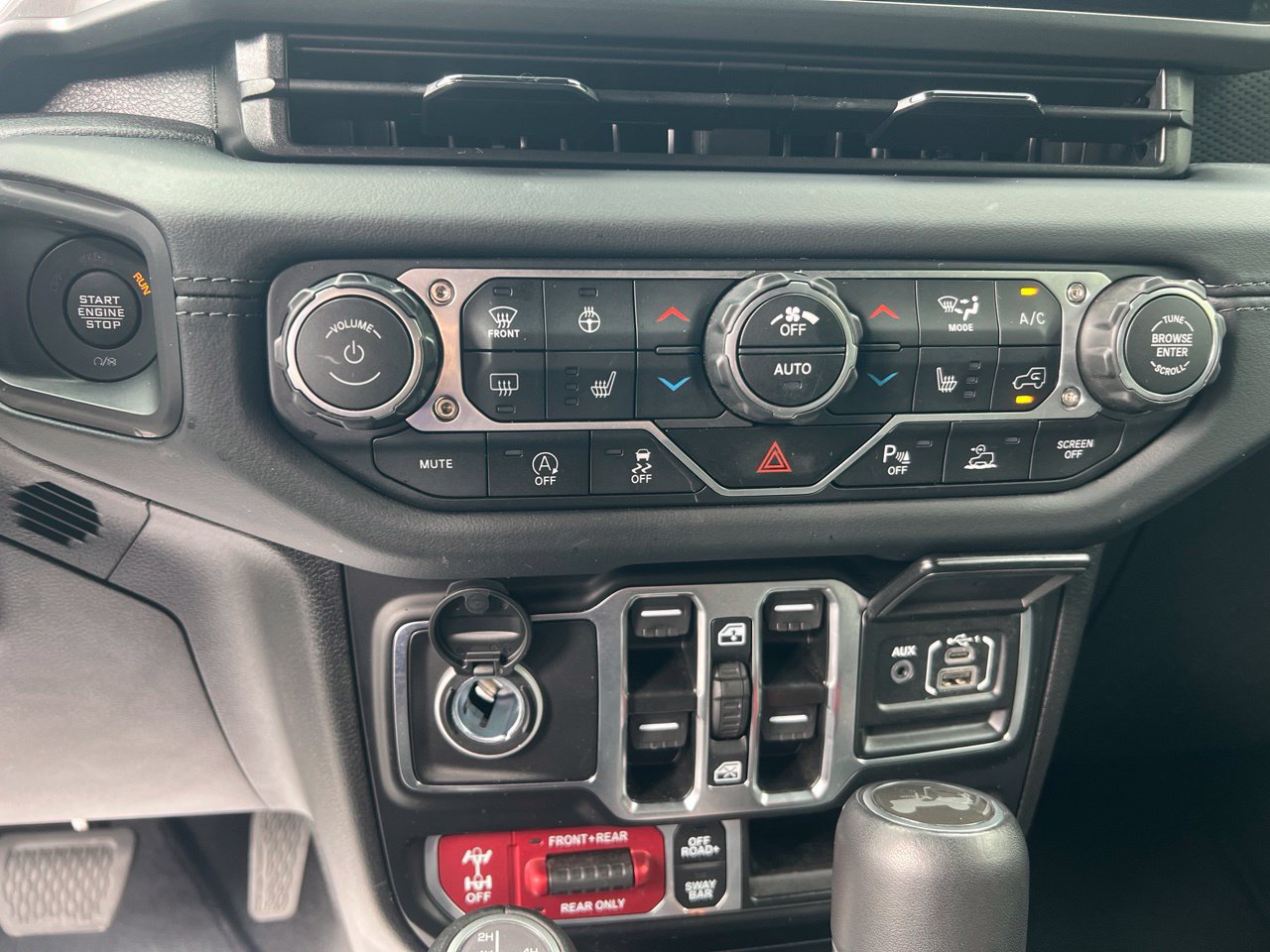 Used 2026 Jeep Wrangler Unlimited Rubicon AWD/4WD image 21