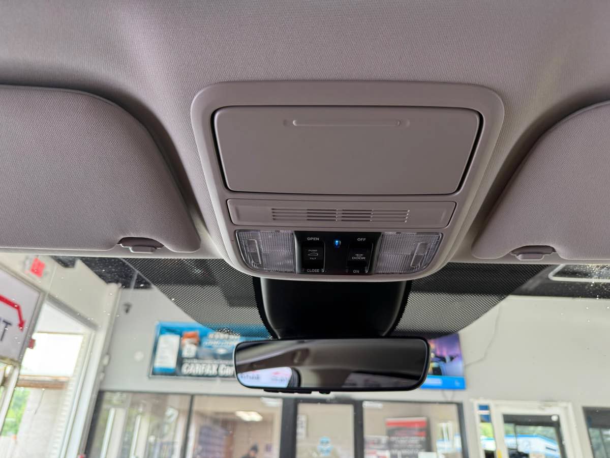 Used 2025 Honda Odyssey EX-L image 19