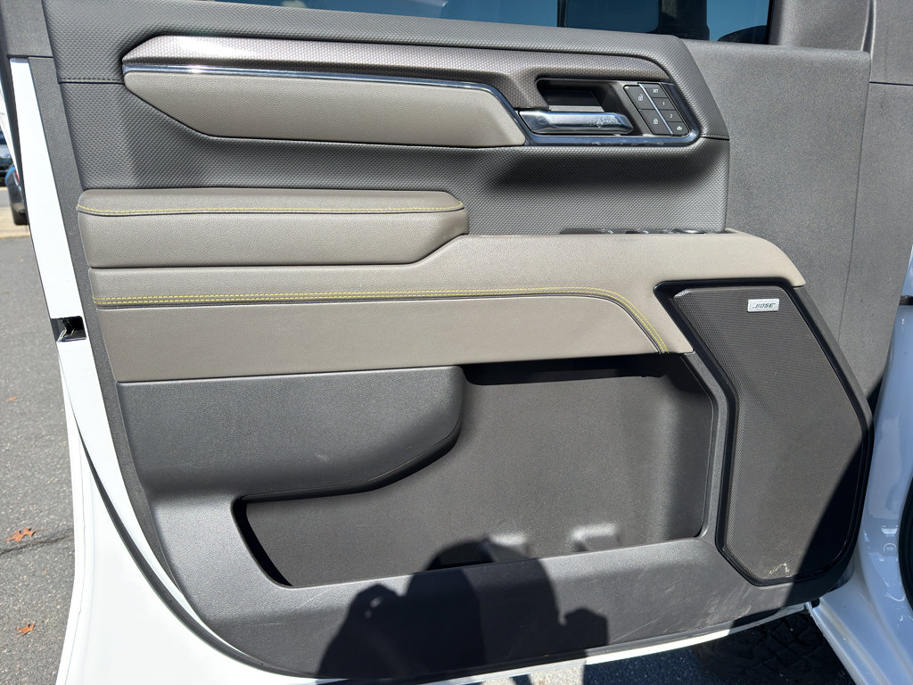 Used 2024 Chevrolet Silverado 2500 ZR2 image 11