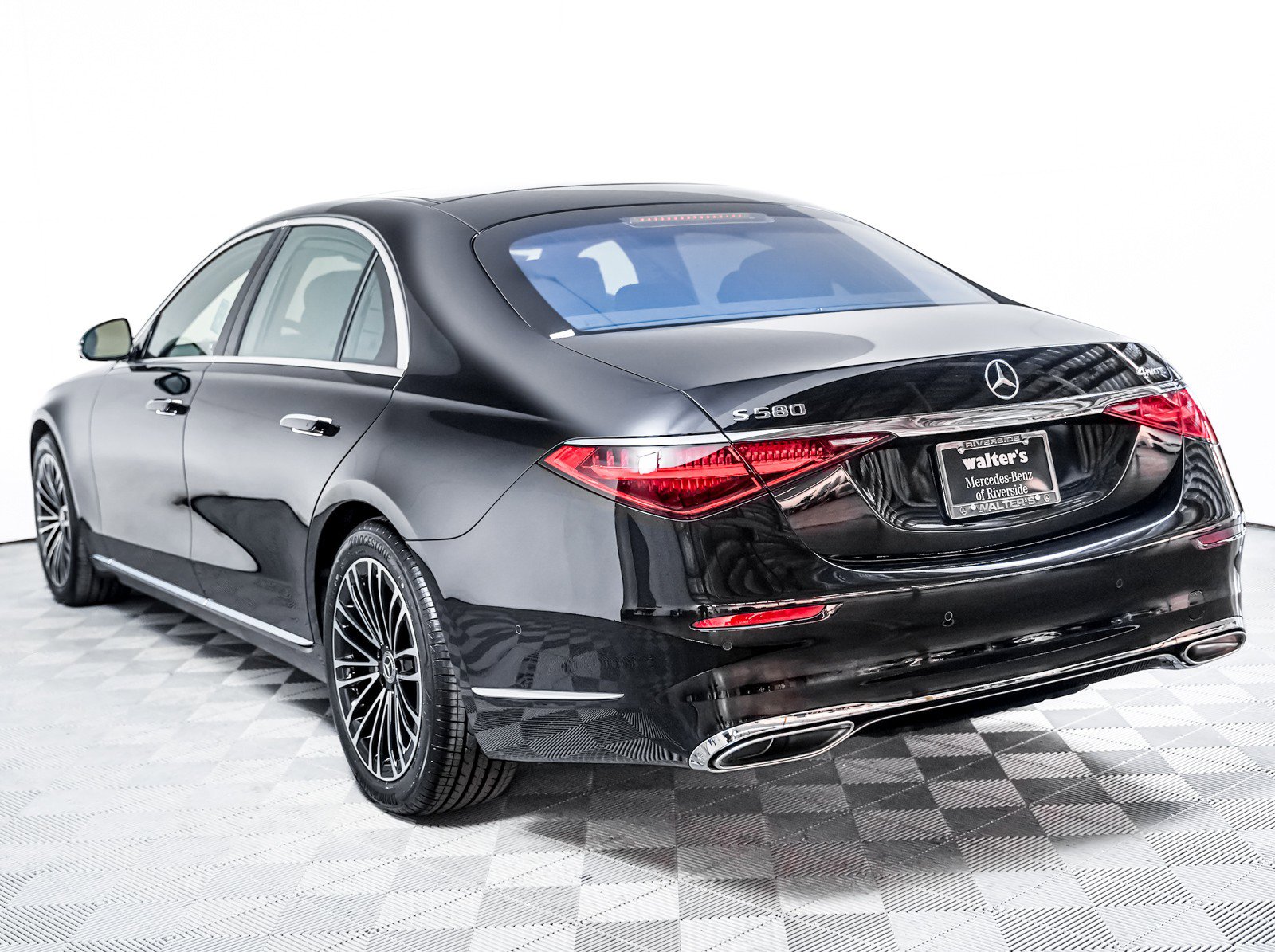 New 2026 Mercedes-Benz S 580 4MATIC Sedan image 2