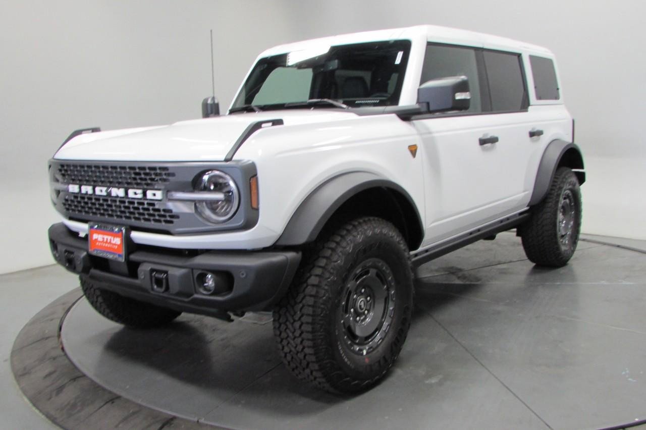 New 2025 Ford Bronco Badlands image 3