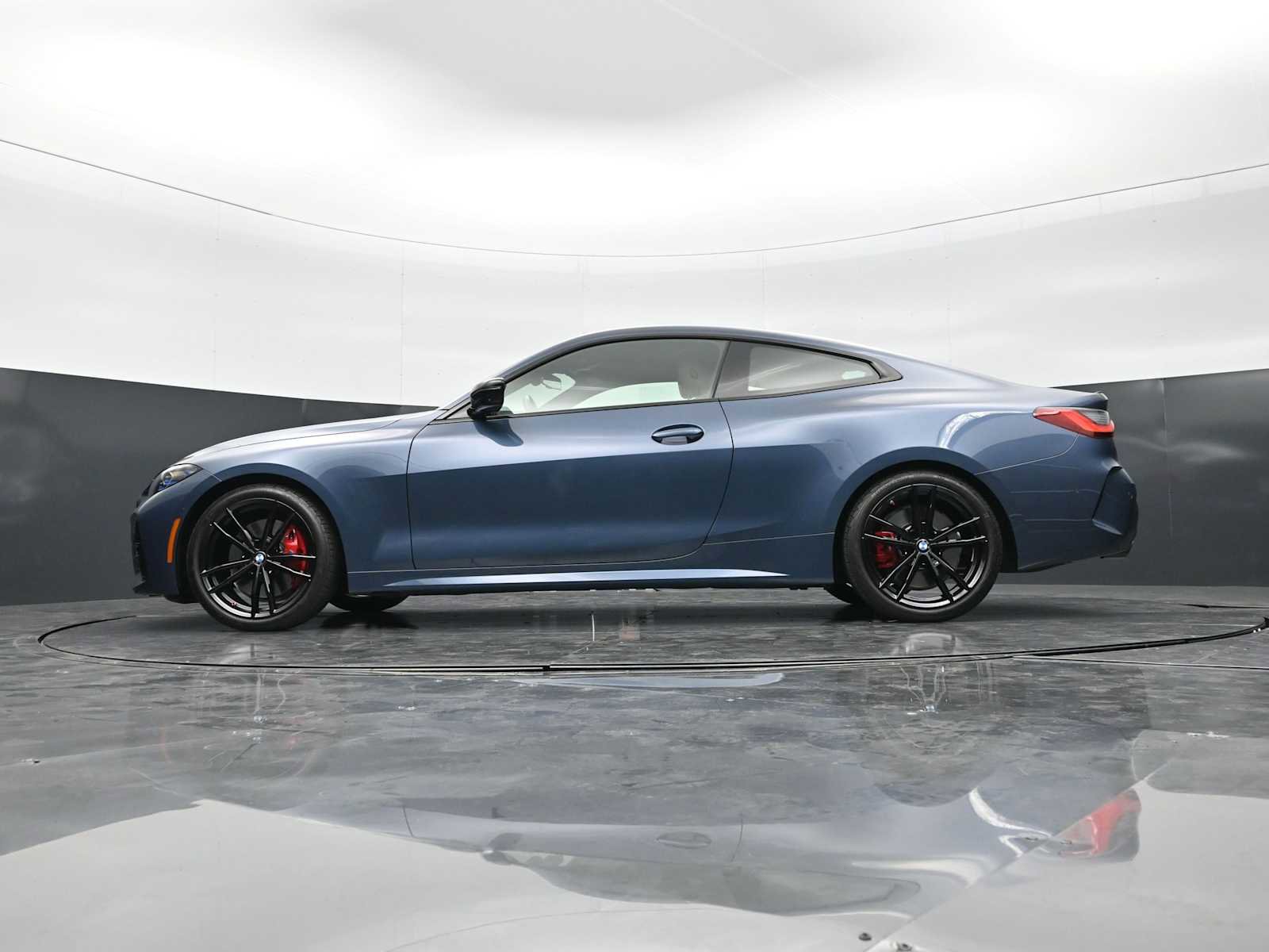 Used 2024 BMW 430i Coupe w/ M Sport Package RWD image 32