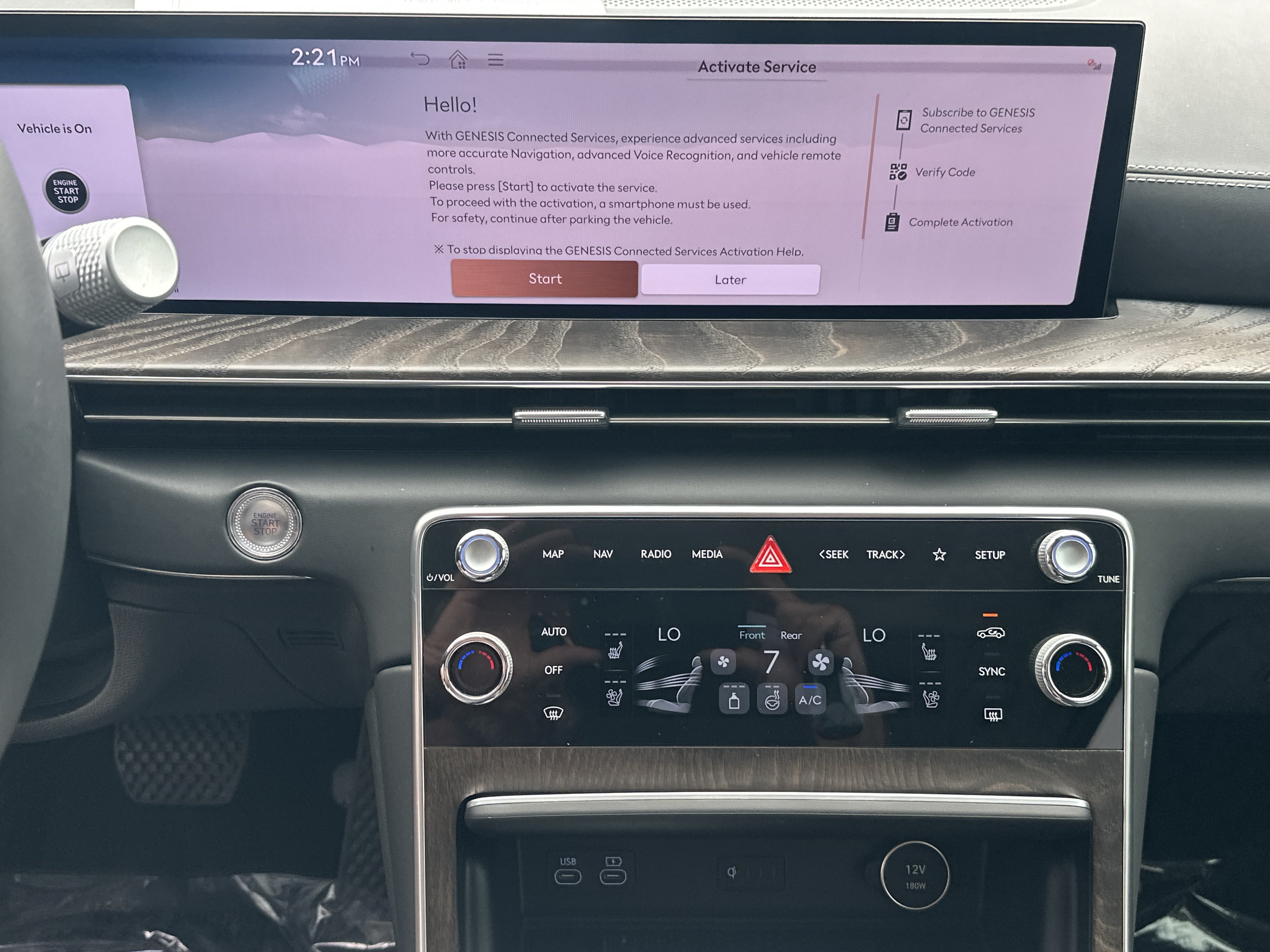 Certified 2025 Genesis GV80 3.5T Prestige AWD/4WD image 18