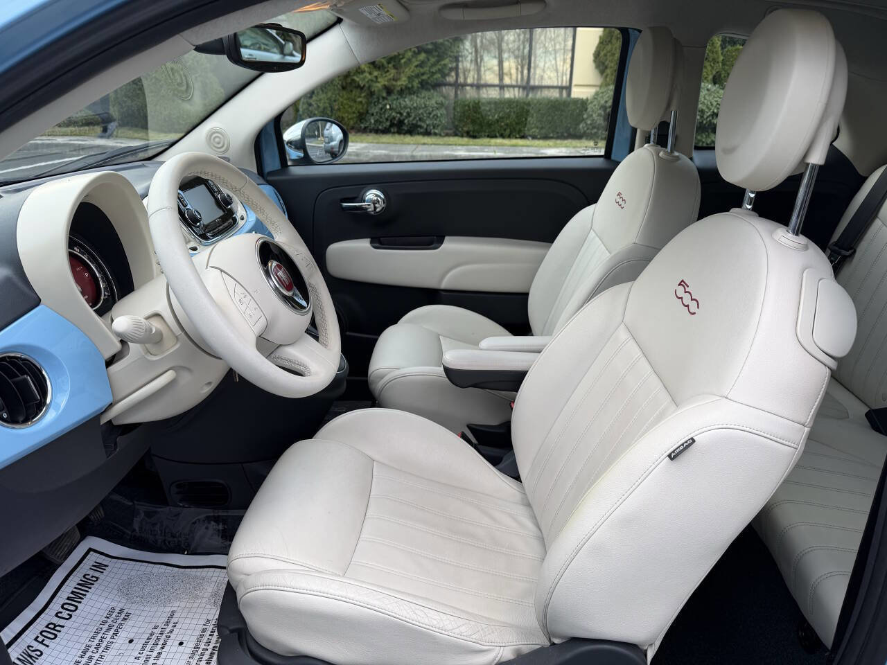Used 2017 FIAT 500 Lounge image 12
