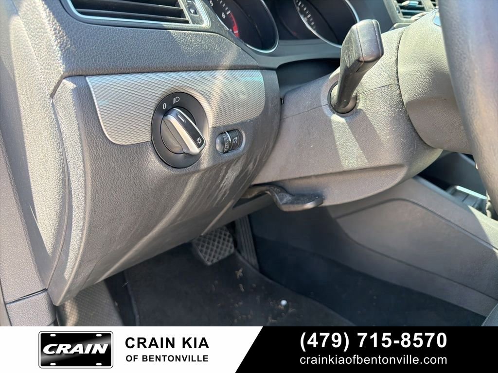 Used 2015 Volkswagen Jetta SE FWD image 8