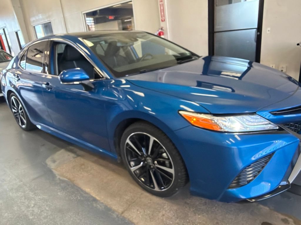 Used 2020 Toyota Camry XSE FWD image 1