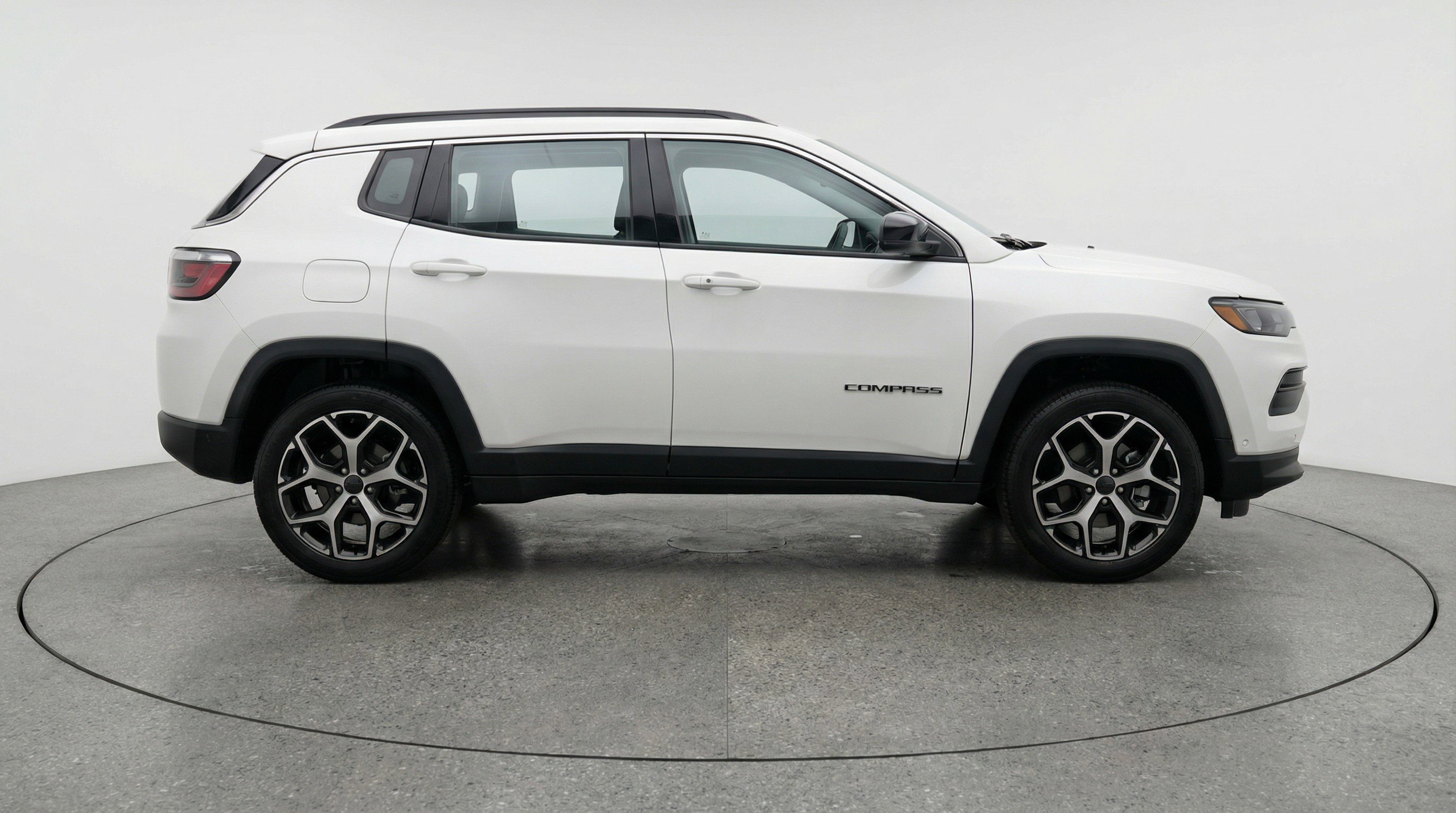 Used 2025 Jeep Compass Limited AWD/4WD image 11