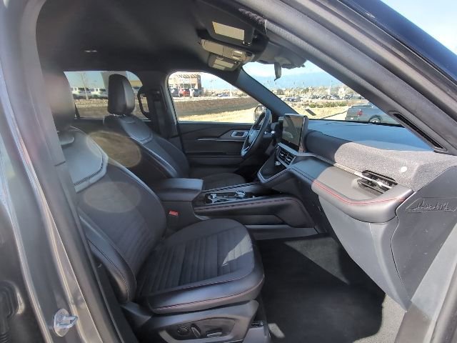 Used 2025 Ford Explorer ST-Line w/ ST-Line Street Pack image 34