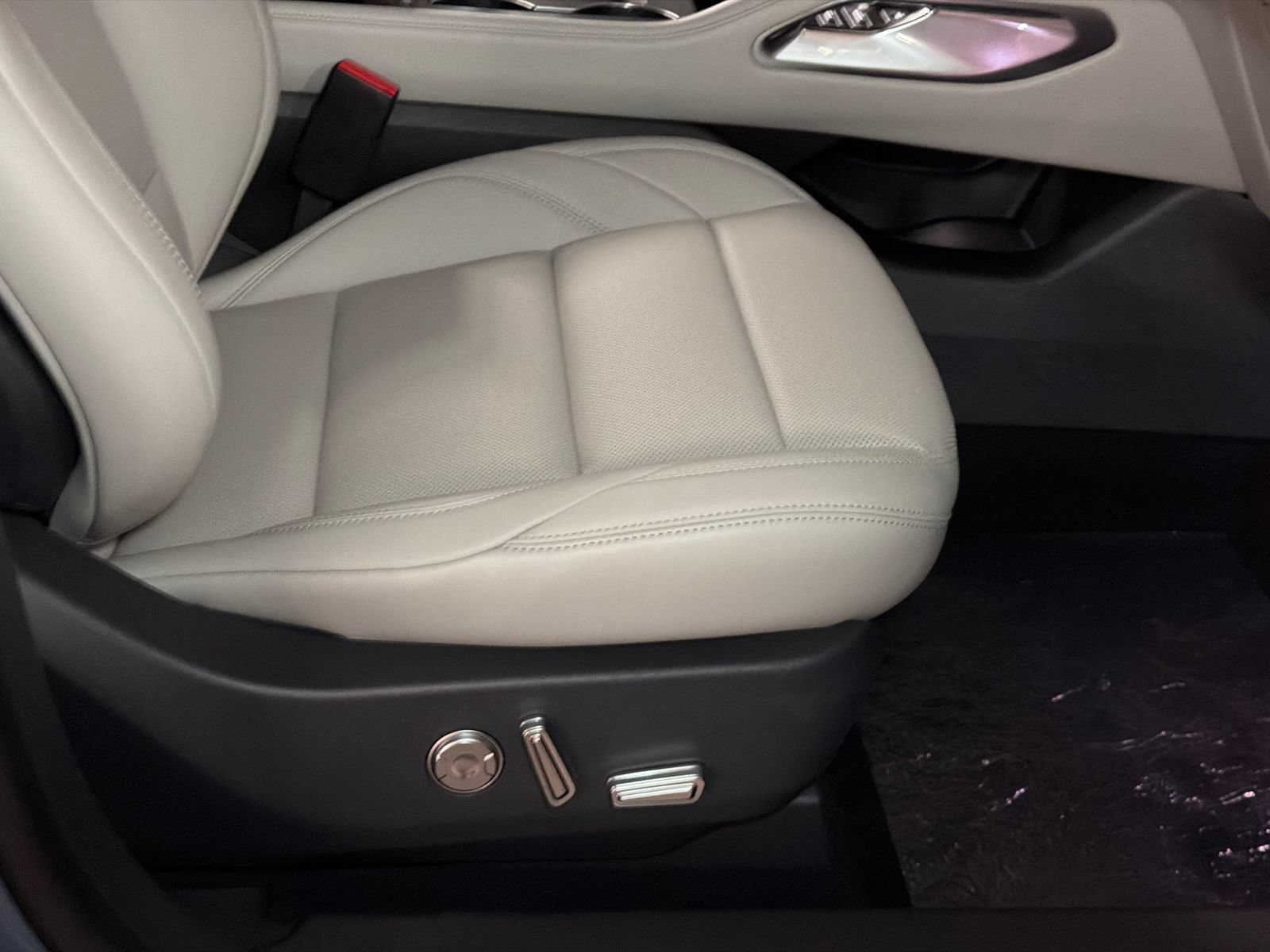 New 2026 Lincoln Nautilus Premier AWD/4WD image 12