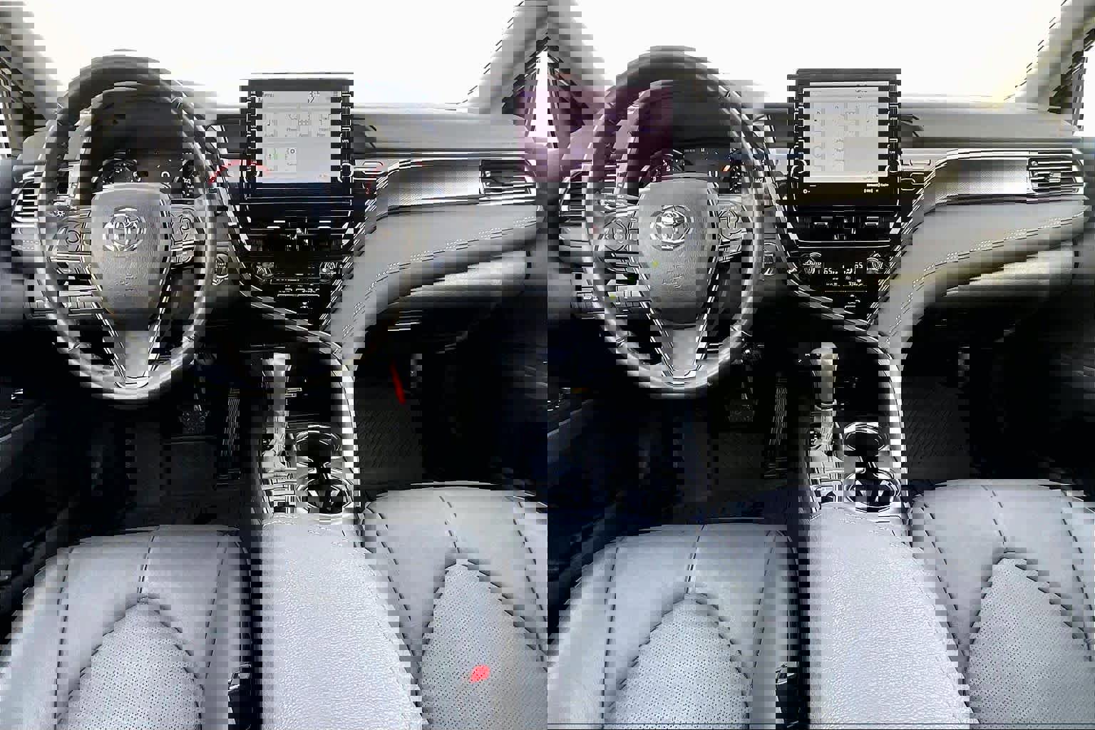 Used 2024 Toyota Camry XSE image 16