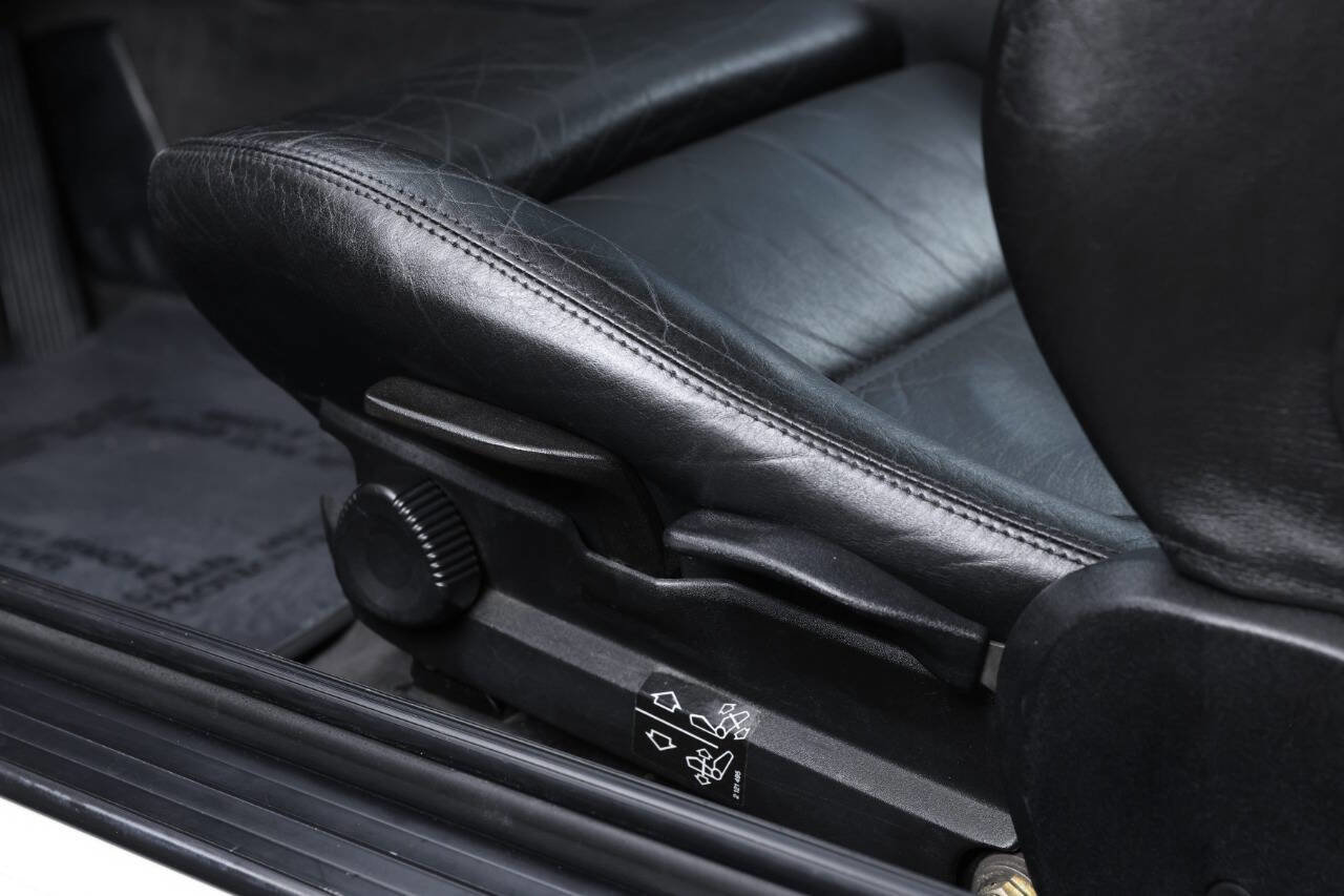 Used 1988 BMW M3 Coupe image 88