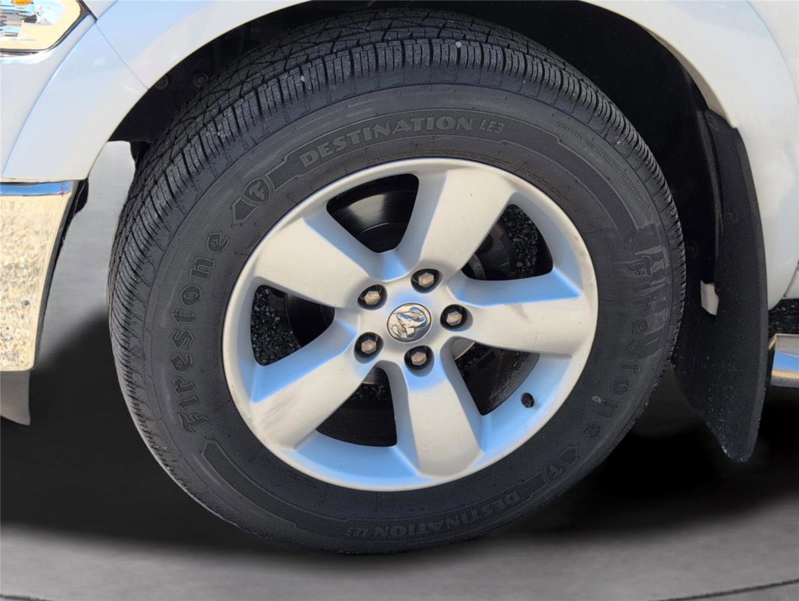 Used 2018 RAM 1500 SLT image 37