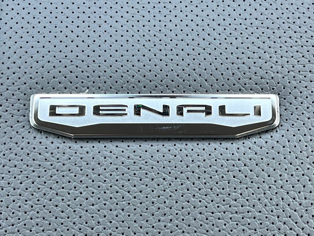 New 2026 GMC Sierra 2500 Denali w/ Denali Reserve Package AWD/4WD image 3