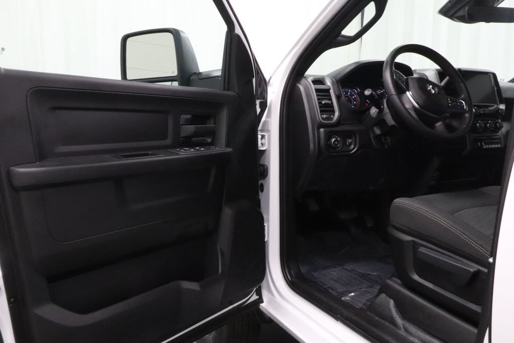 New 2026 RAM 3500 Tradesman AWD/4WD image 14