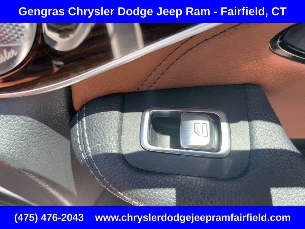 Used 2019 Mercedes-Benz GLC 300 4MATIC Coupe image 18