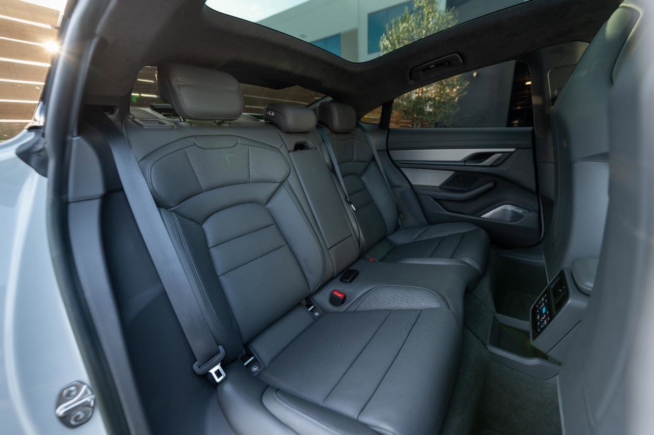 Used 2022 Porsche Taycan Turbo S image 81