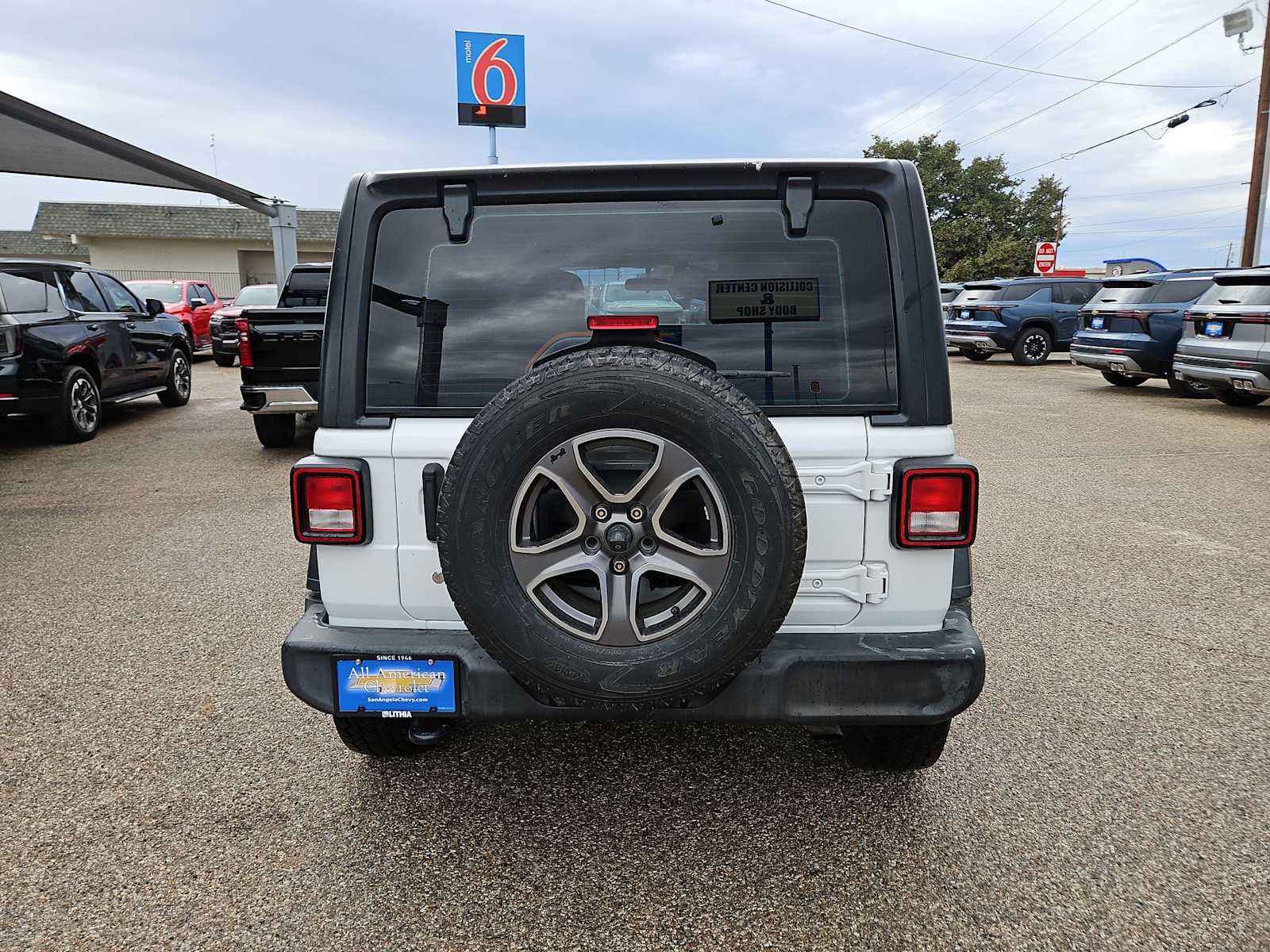 Used 2018 Jeep Wrangler Unlimited Sport AWD/4WD image 7