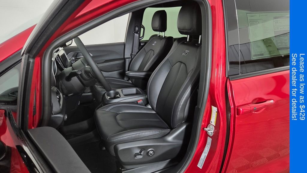New 2026 Chrysler Pacifica Select image 15