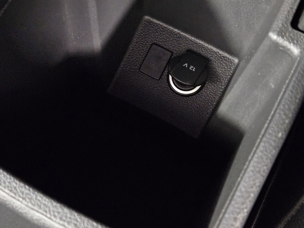 Used 2017 Volkswagen Passat 1.8T R-Line FWD image 17