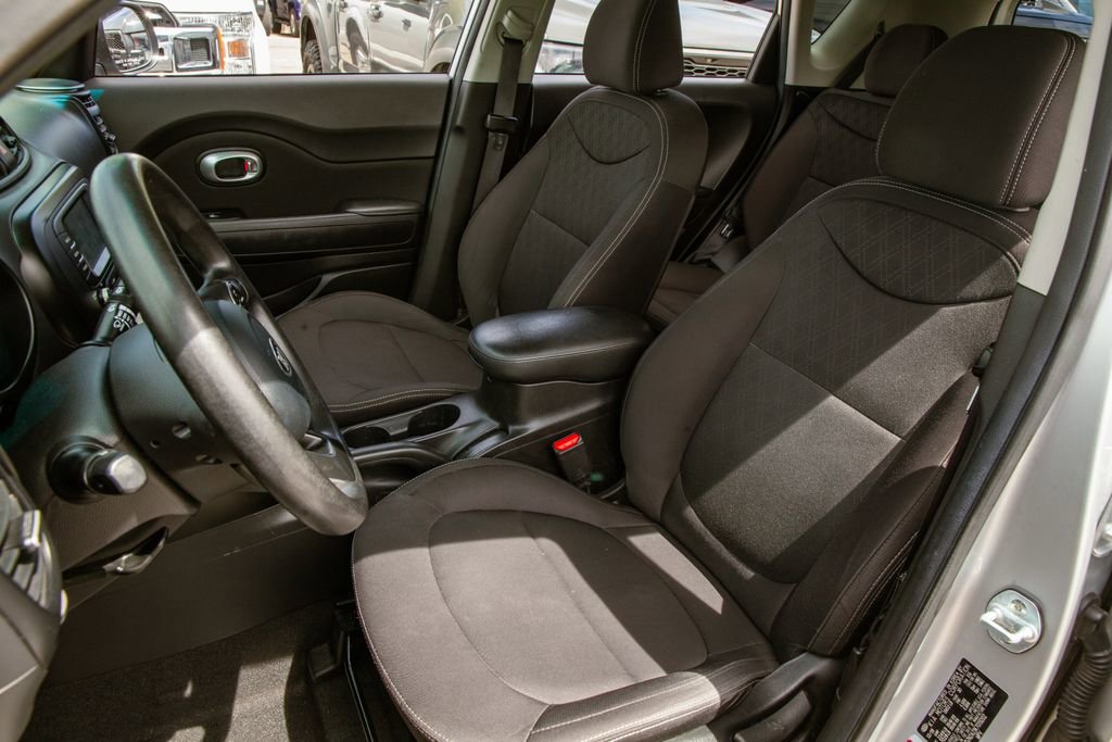 Used 2019 Kia Soul FWD image 13