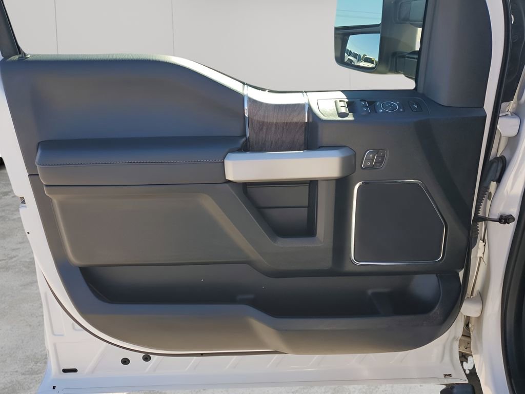 Used 2019 Ford F250 Lariat w/ Lariat Ultimate Package image 26
