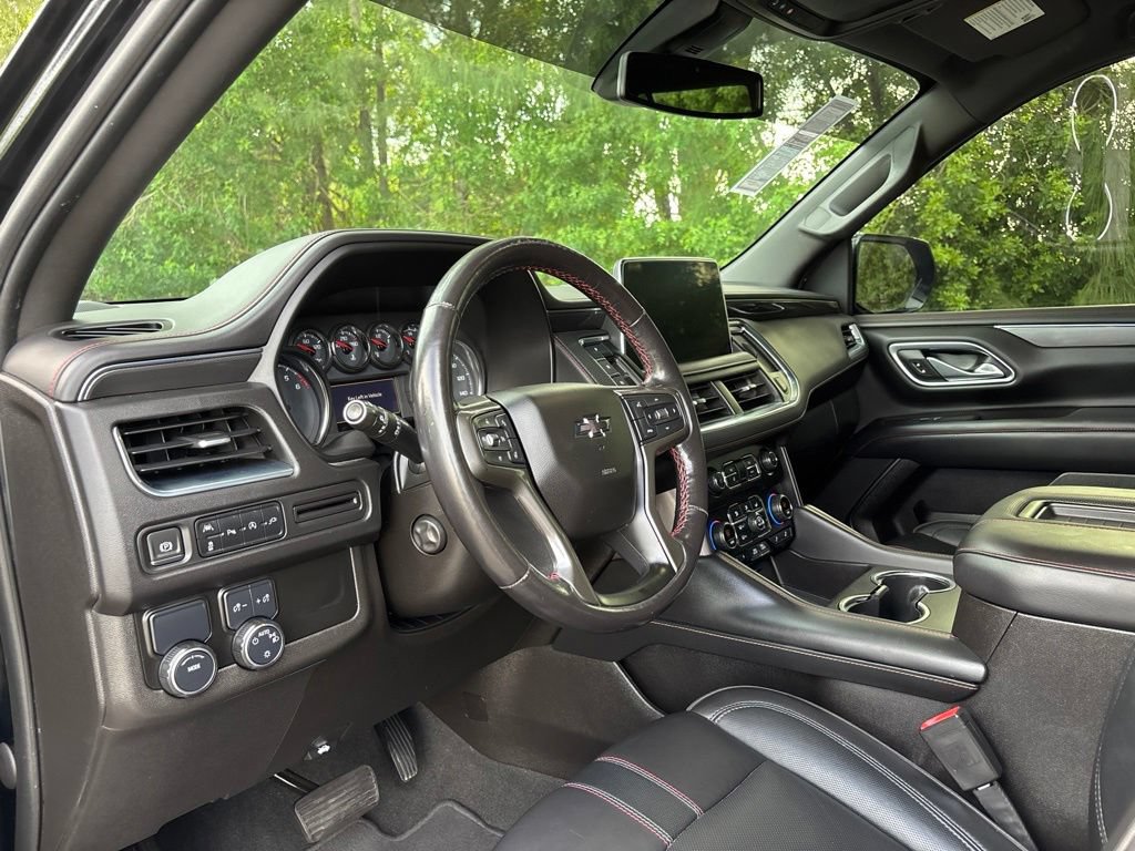 Used 2021 Chevrolet Suburban RST w/ Luxury Package RWD image 16