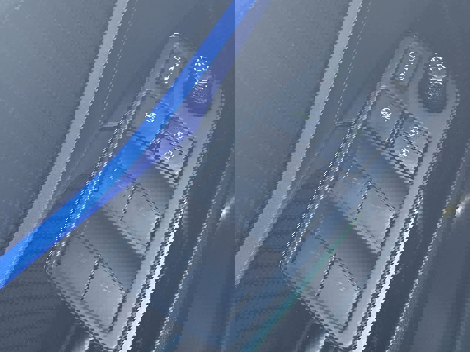 Used 2021 Toyota C-HR XLE image 37