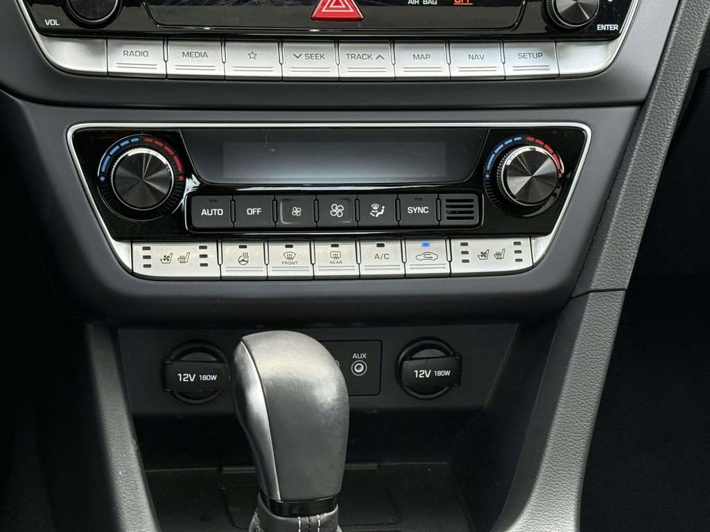 Used 2019 Hyundai Sonata Limited w/ Ultimate Package 04 image 19
