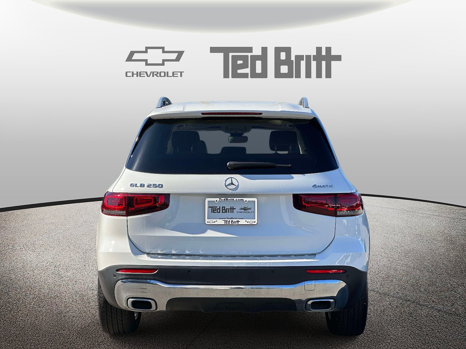 Used 2023 Mercedes-Benz GLB 250 4MATIC w/ Premium Package image 5