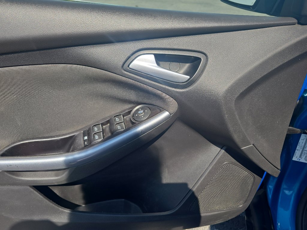 Used 2012 Ford Focus Titanium image 18
