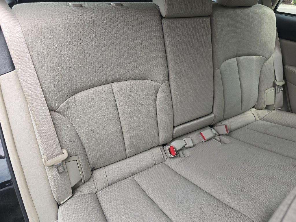 Used 2011 Subaru Outback 2.5i AWD/4WD image 15