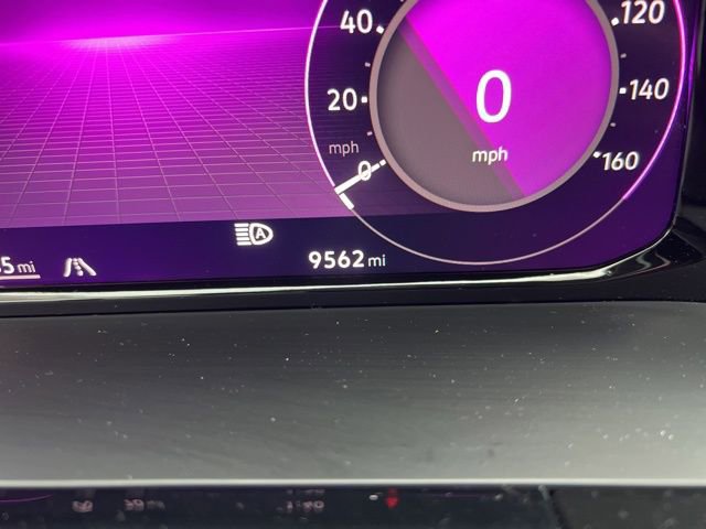 Used 2025 Volkswagen Atlas Peak Edition SE image 5