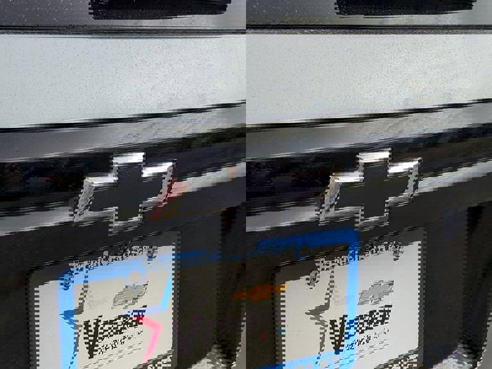 Used 2025 Chevrolet Traverse LT w/ Midnight/Sport Edition FWD image 29