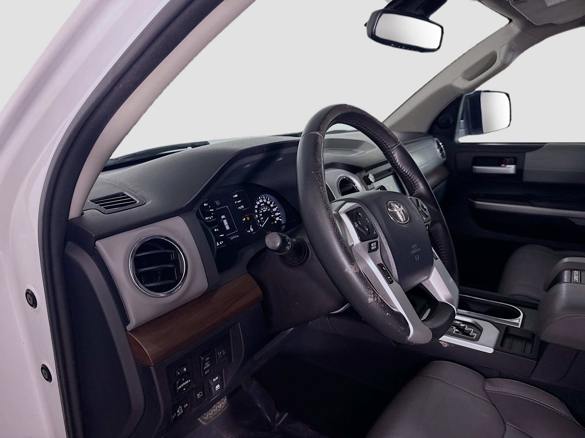 Used 2018 Toyota Tundra Limited w/ Limited Premium Package image 22