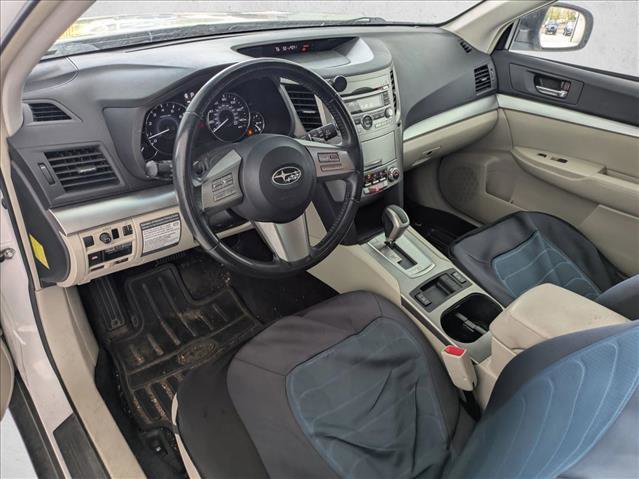 Used 2011 Subaru Outback 2.5i Premium w/ Protection Pkg 1A AWD/4WD image 10