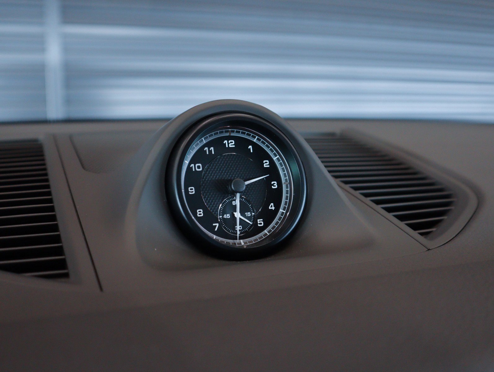 Certified 2025 Porsche Macan image 23