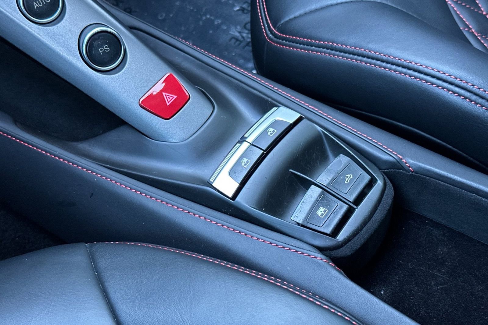 Used 2018 Ferrari 488 Spider image 24