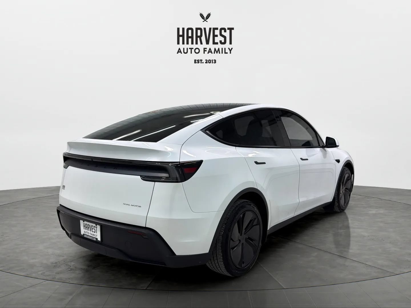 Used 2026 Tesla Model Y AWD image 6