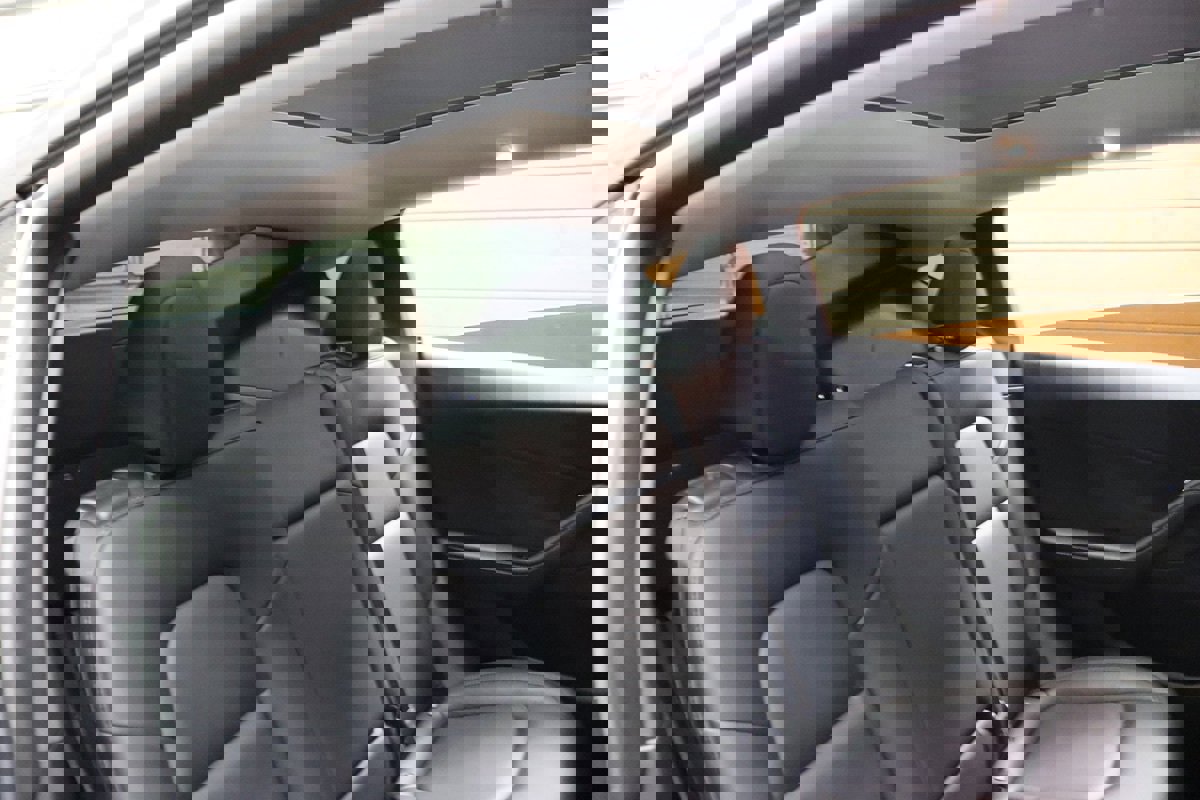 Used 2023 Tesla Model Y Long Range image 37