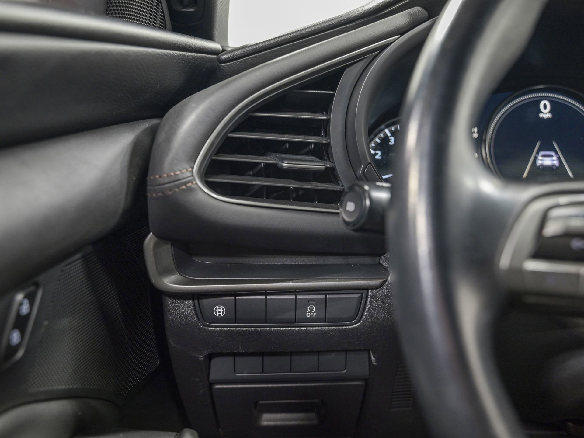 Used 2020 MAZDA MAZDA3 Hatchback image 19