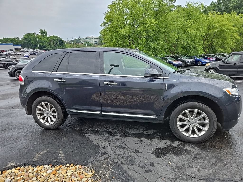 Used 2014 Lincoln MKX AWD w/ Equipment Group 102A image 2
