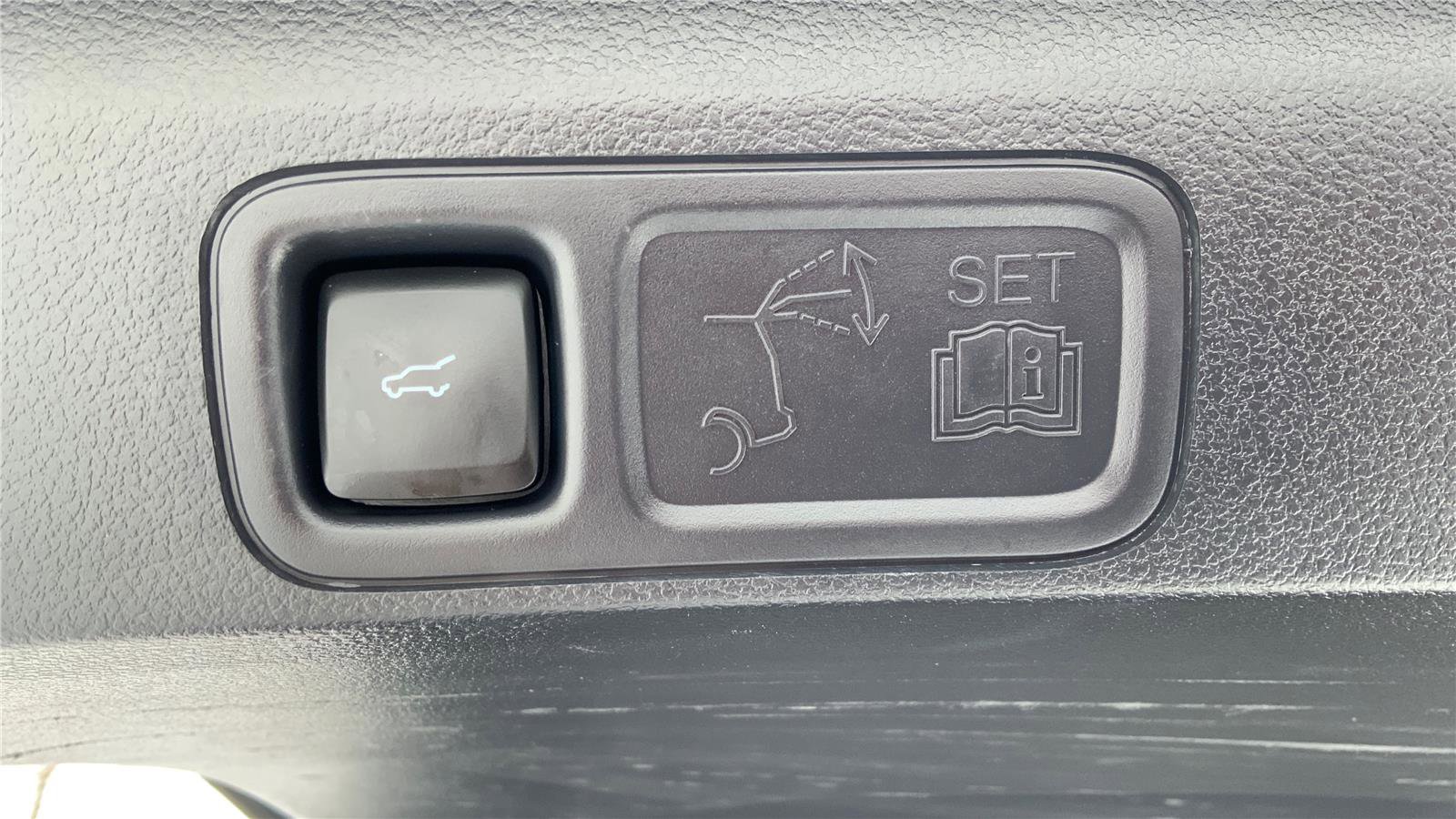 Used 2024 Ford Expedition XLT AWD/4WD image 31