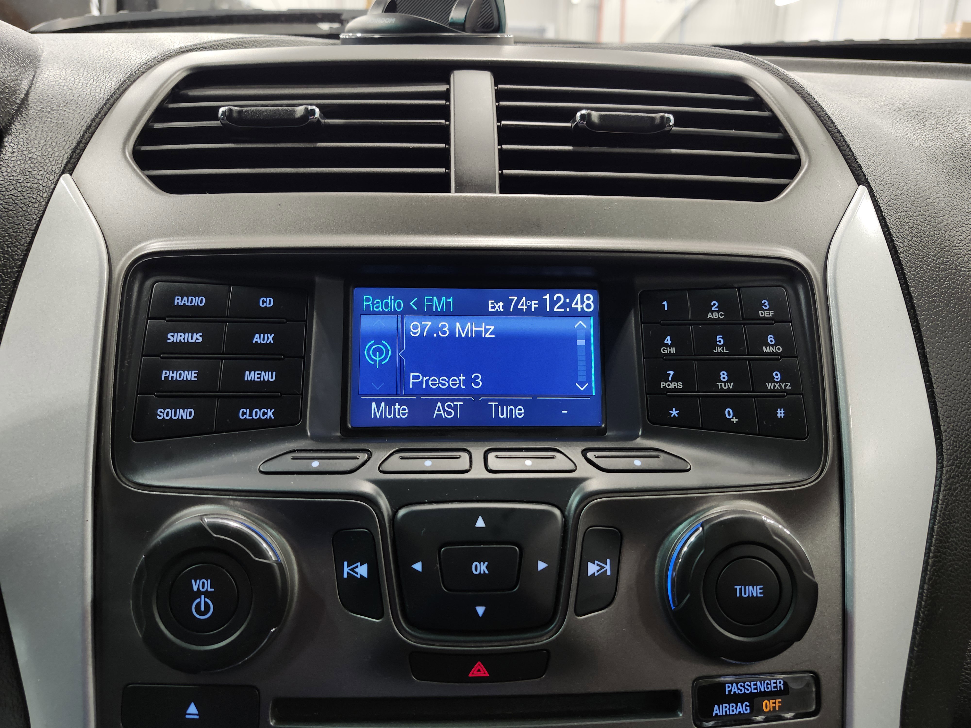 Used 2014 Ford Explorer XLT image 5