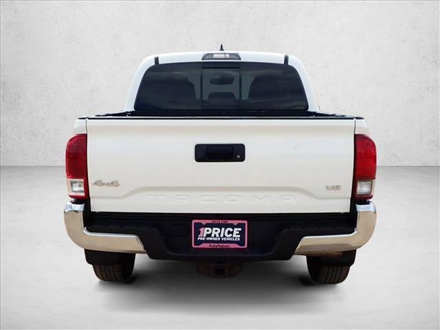 Used 2018 Toyota Tacoma SR5 AWD/4WD image 3